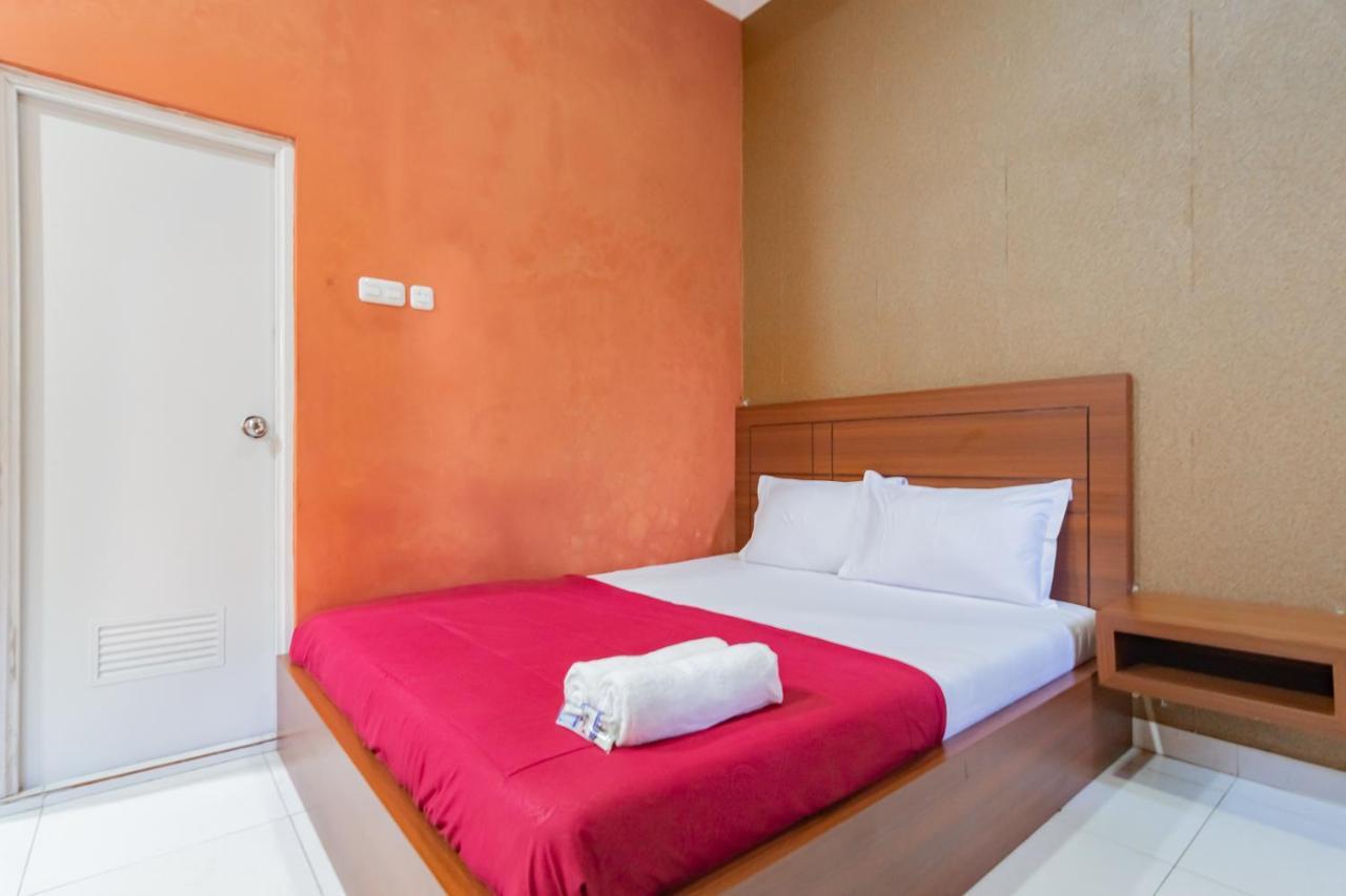 Hotel Markoni Pamanukan Mitra Reddoorz Pamanukan Hilir Exteriör bild