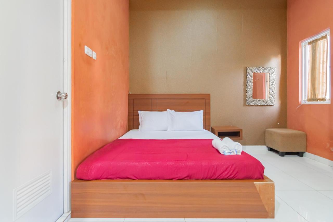 Hotel Markoni Pamanukan Mitra Reddoorz Pamanukan Hilir Exteriör bild