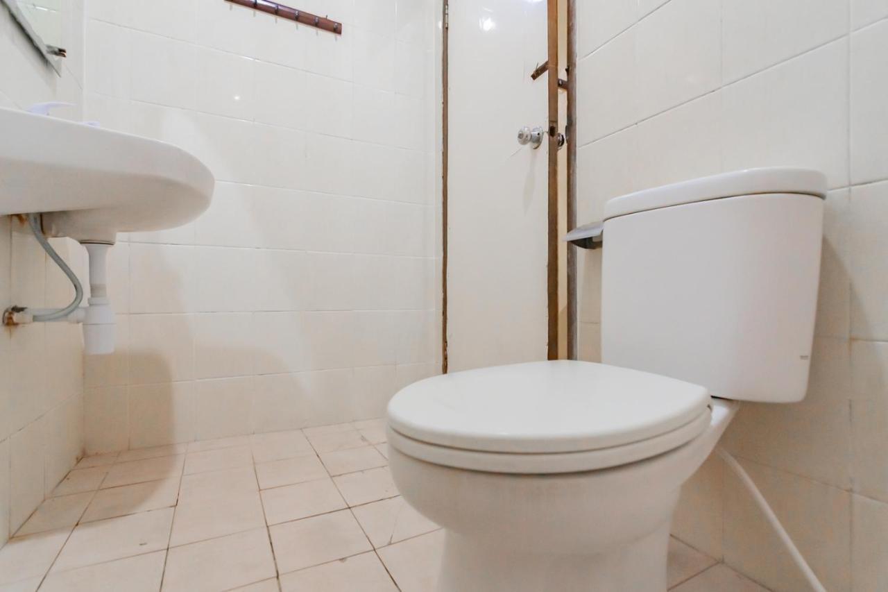 Hotel Markoni Pamanukan Mitra Reddoorz Pamanukan Hilir Exteriör bild